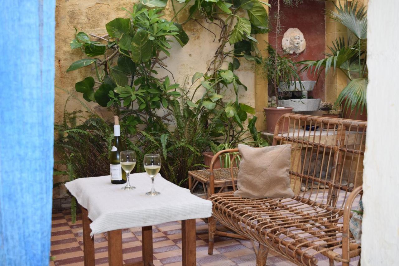 Maria Townhouse Heart Of Victoria B&B 외부 사진