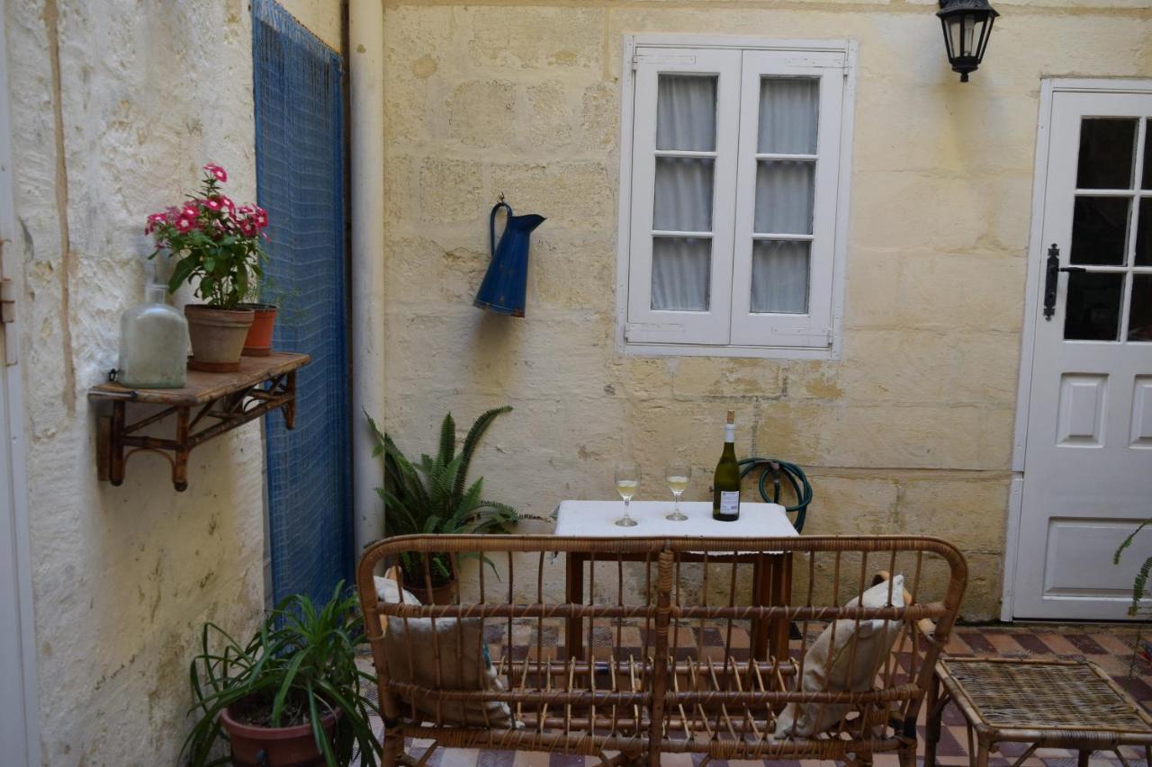Maria Townhouse Heart Of Victoria B&B 외부 사진