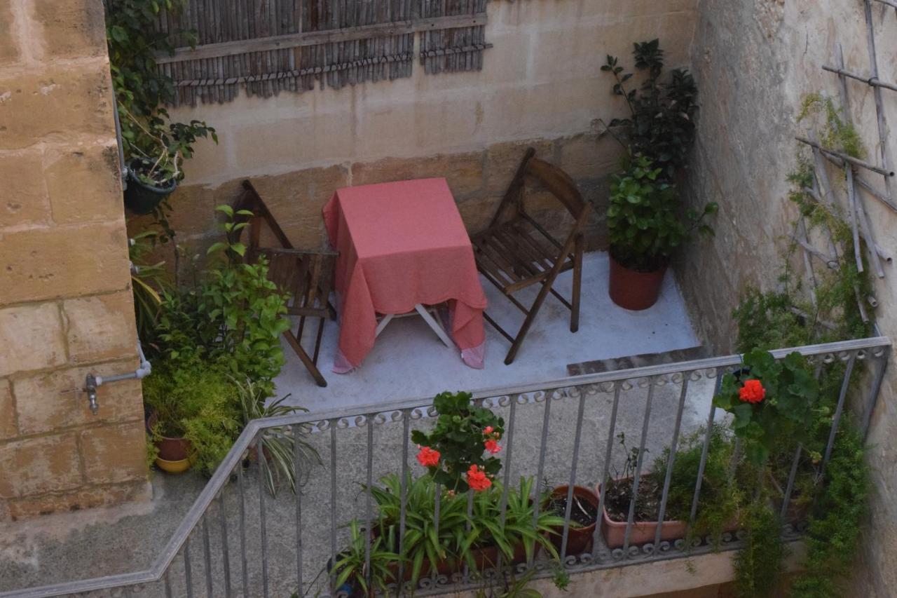 Maria Townhouse Heart Of Victoria B&B 외부 사진