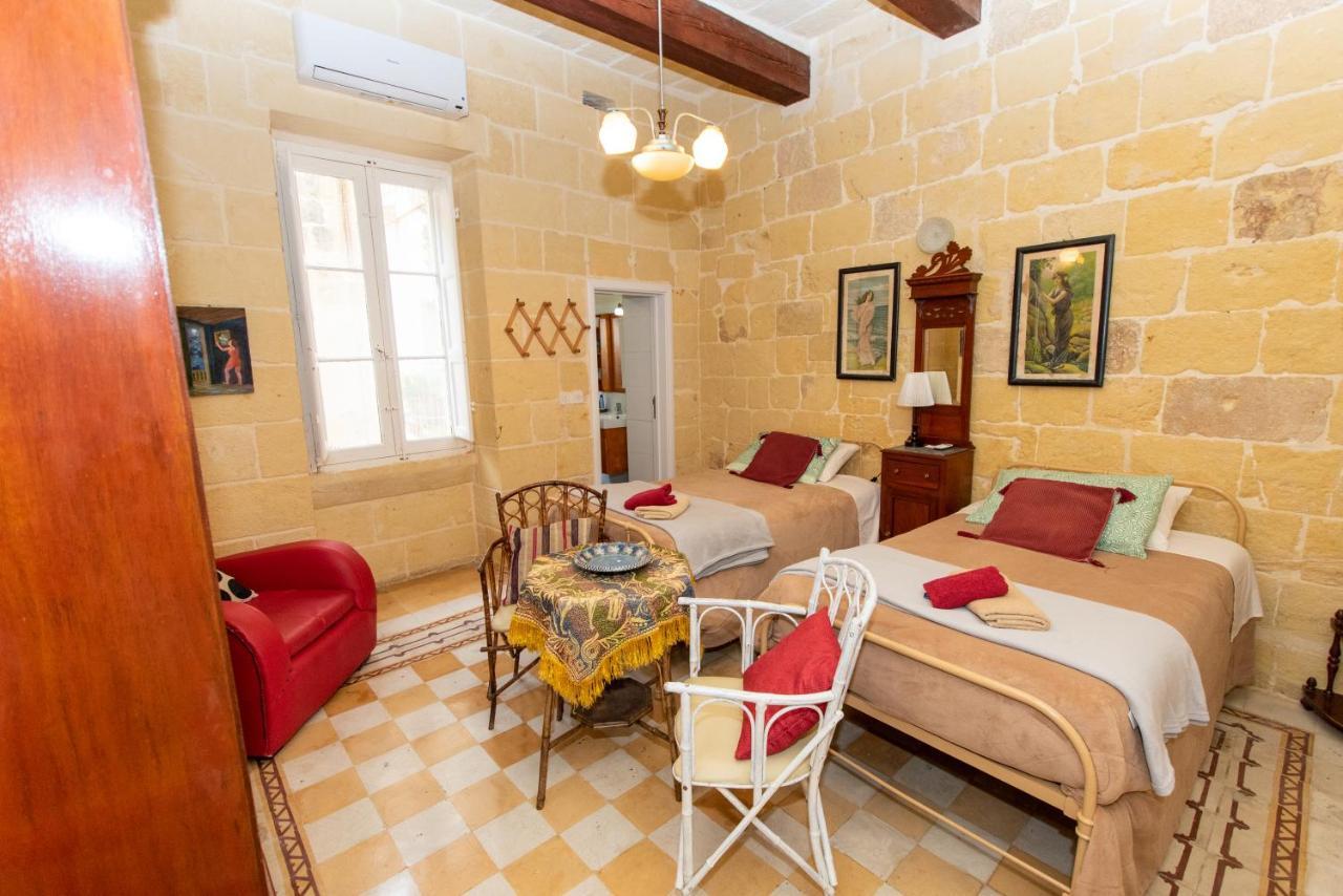 Maria Townhouse Heart Of Victoria B&B 외부 사진