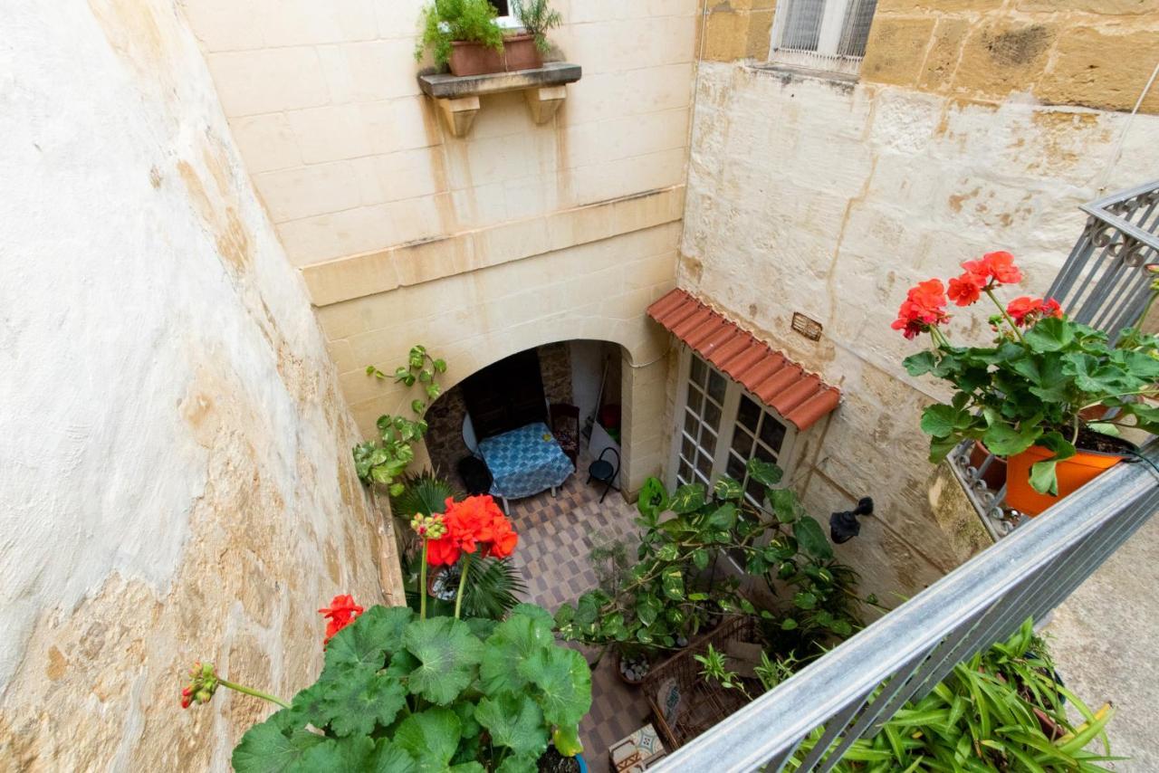 Maria Townhouse Heart Of Victoria B&B 외부 사진