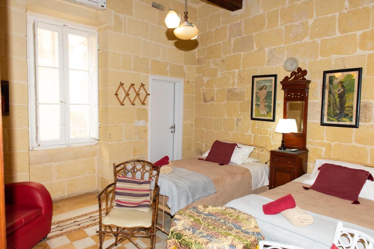 Maria Townhouse Heart Of Victoria B&B 외부 사진